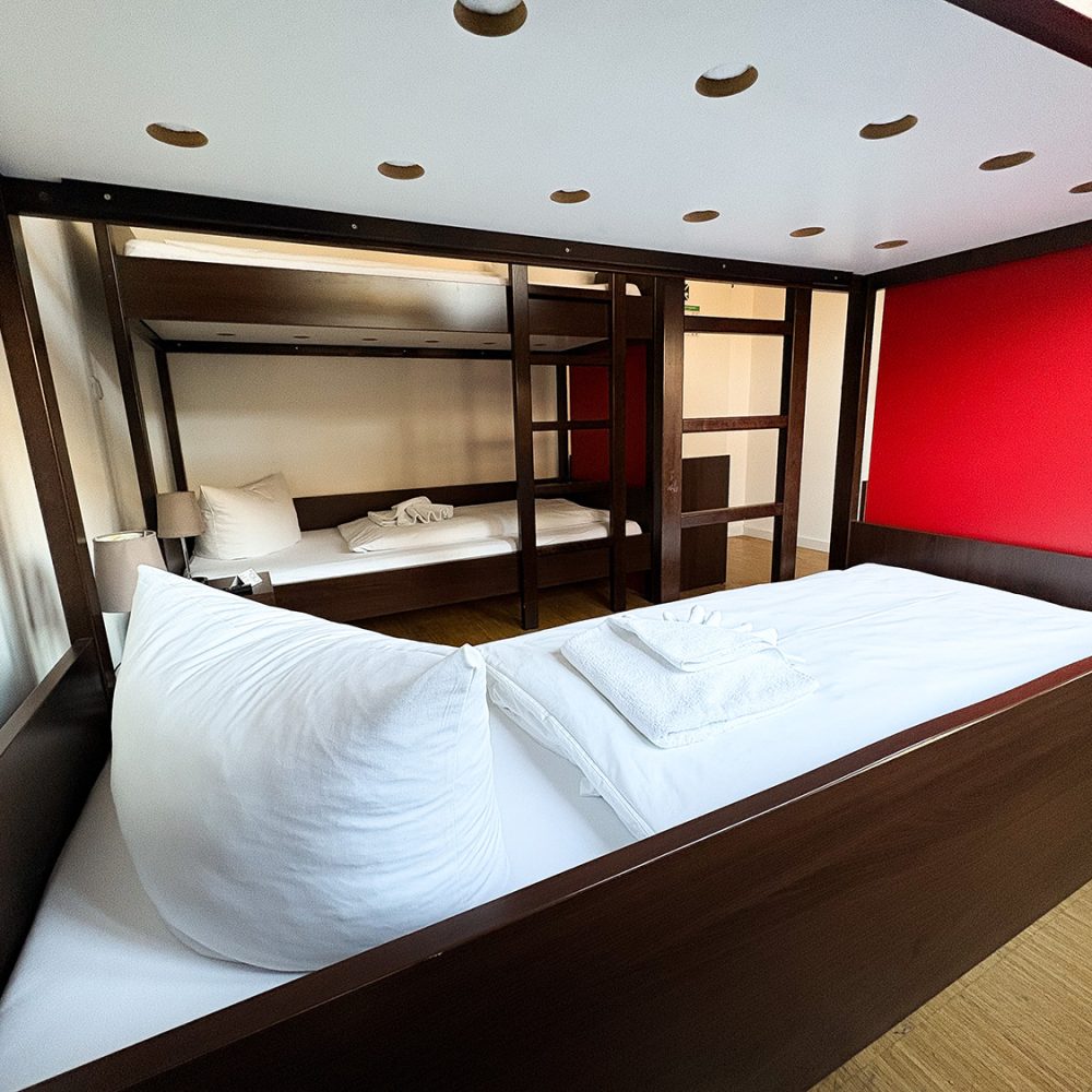 Standard Vierbettzimmer im Holi City Apart Hotel Berlin