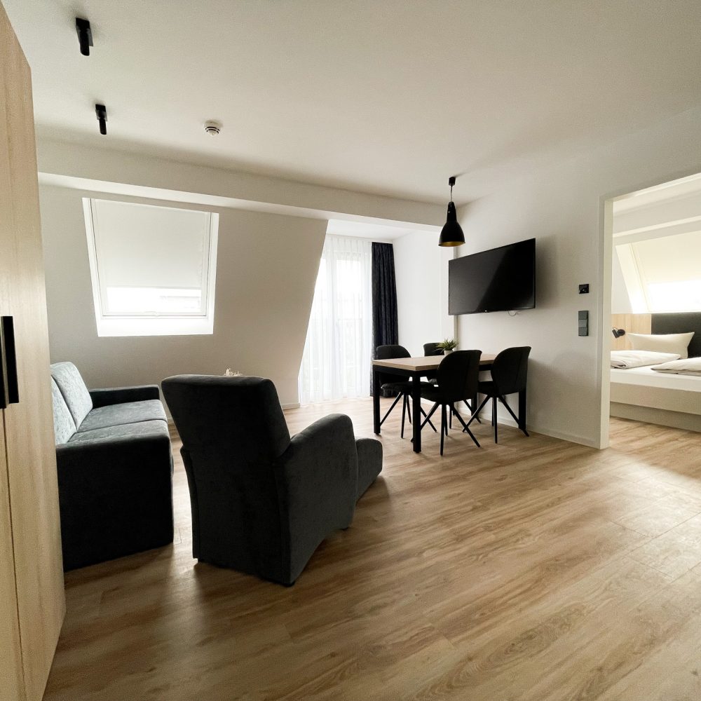 Essbereich in der Suite im Holi City Apart Hotel Berlin